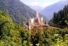 The Death of Alyattes and His Offerings to Delphi