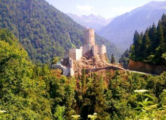 The Death of Alyattes and His Offerings to Delphi